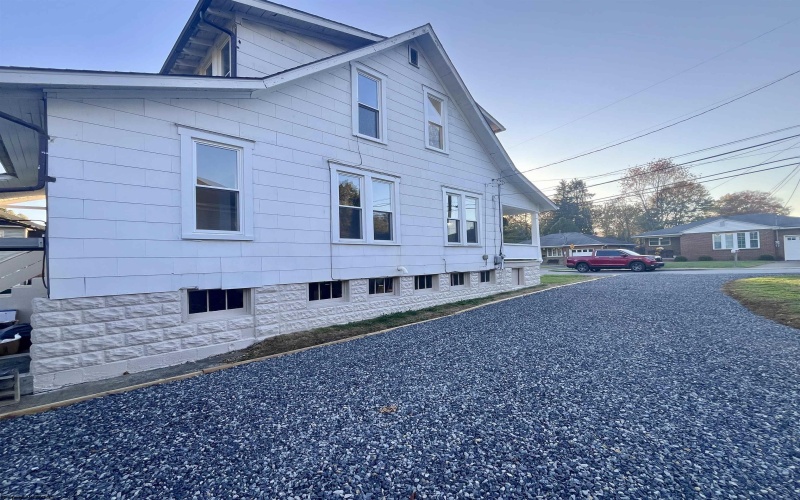 428 James Street, Bridgeport, West Virginia 26330, 3 Bedrooms Bedrooms, 9 Rooms Rooms,1 BathroomBathrooms,Single Family Detached,For Sale,James,10160880