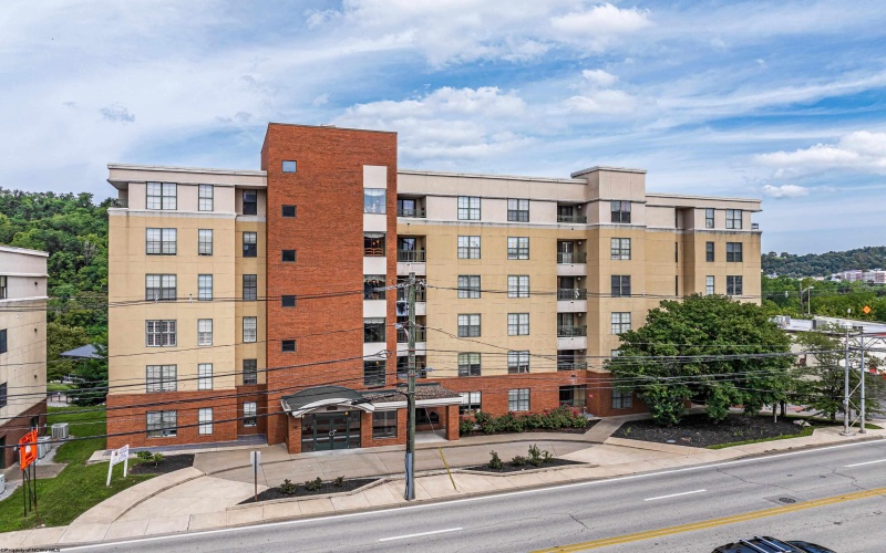 1117 University Avenue, Morgantown, West Virginia 26505, 2 Bedrooms Bedrooms, 5 Rooms Rooms,2 BathroomsBathrooms,Single Family Attached,For Sale,University,10160866