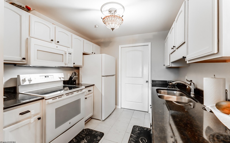 1117 University Avenue, Morgantown, West Virginia 26505, 2 Bedrooms Bedrooms, 5 Rooms Rooms,2 BathroomsBathrooms,Single Family Attached,For Sale,University,10160866