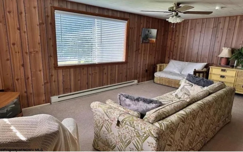 814 Curry Lane, Marlinton, West Virginia 24954, ,Multi-unit/income,For Sale,Curry,10160876