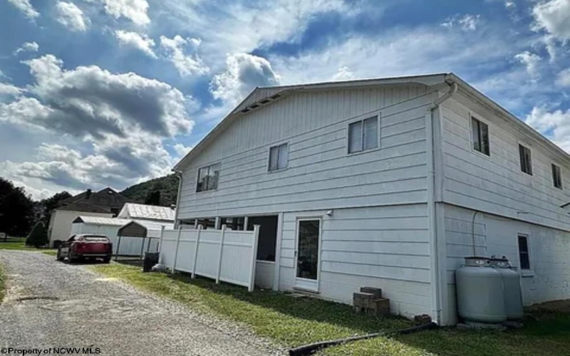 814 Curry Lane, Marlinton, West Virginia 24954, ,Multi-unit/income,For Sale,Curry,10160876