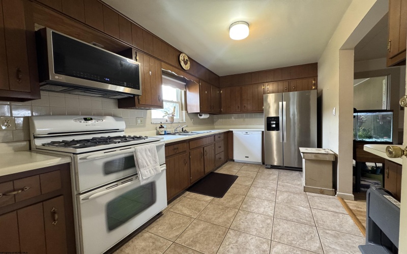301 High Street, Barrackville, West Virginia 26559, 2 Bedrooms Bedrooms, 7 Rooms Rooms,1 BathroomBathrooms,Single Family Detached,For Sale,High,10160869