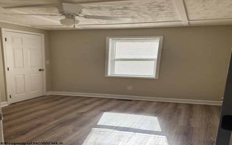 121 Hoff Street, Belington, West Virginia 26250, 2 Bedrooms Bedrooms, 6 Rooms Rooms,1 BathroomBathrooms,Single Family Detached,For Sale,Hoff,10160862