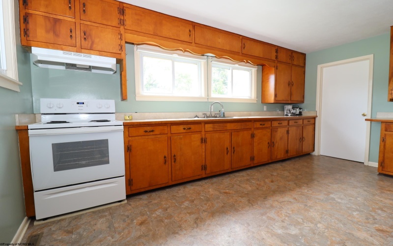 1360 Chenoweth Creek Road, Elkins, West Virginia 26241, 4 Bedrooms Bedrooms, 7 Rooms Rooms,1 BathroomBathrooms,Single Family Detached,For Sale,Chenoweth Creek,10160875