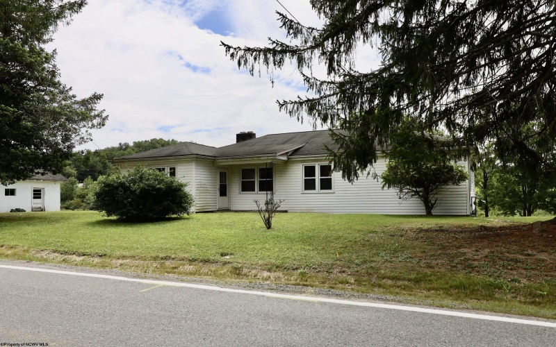 1360 Chenoweth Creek Road, Elkins, West Virginia 26241, 4 Bedrooms Bedrooms, 7 Rooms Rooms,1 BathroomBathrooms,Single Family Detached,For Sale,Chenoweth Creek,10160875