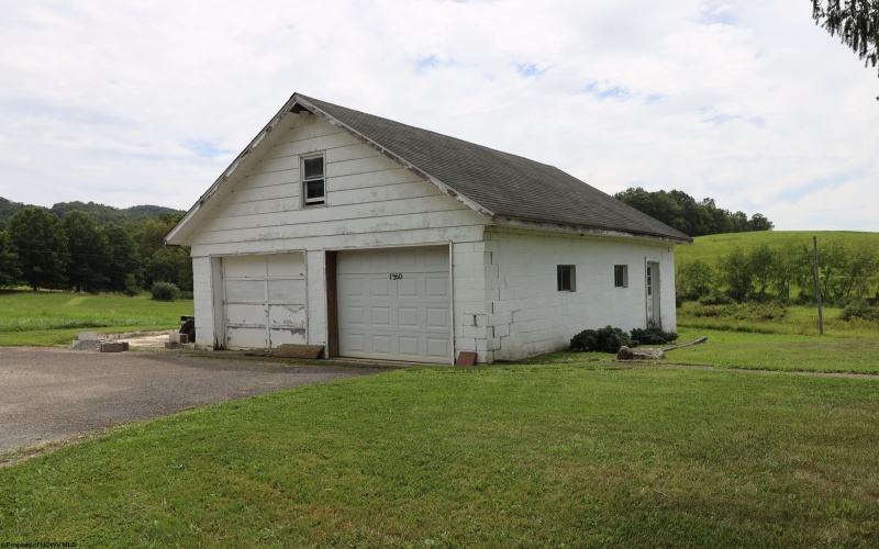 1360 Chenoweth Creek Road, Elkins, West Virginia 26241, 4 Bedrooms Bedrooms, 7 Rooms Rooms,1 BathroomBathrooms,Single Family Detached,For Sale,Chenoweth Creek,10160875