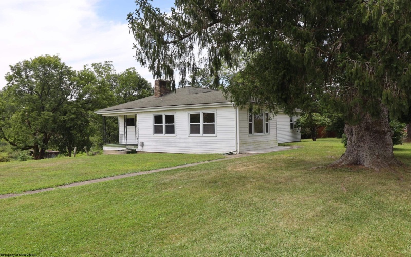 1360 Chenoweth Creek Road, Elkins, West Virginia 26241, 4 Bedrooms Bedrooms, 7 Rooms Rooms,1 BathroomBathrooms,Single Family Detached,For Sale,Chenoweth Creek,10160875