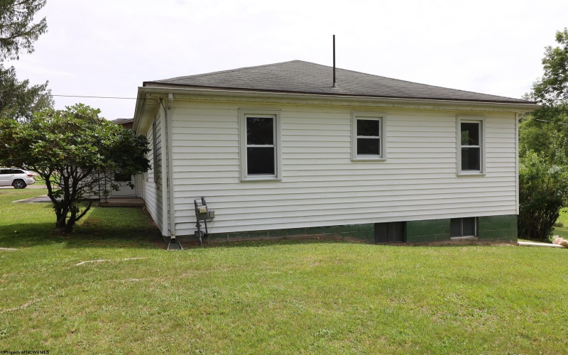 1360 Chenoweth Creek Road, Elkins, West Virginia 26241, 4 Bedrooms Bedrooms, 7 Rooms Rooms,1 BathroomBathrooms,Single Family Detached,For Sale,Chenoweth Creek,10160875