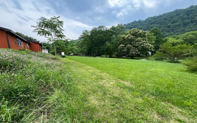 3165 Springfield Pike, Springfield, West Virginia 26763, 3 Bedrooms Bedrooms, 6 Rooms Rooms,2 BathroomsBathrooms,Single Family Detached,For Sale,Springfield,10160861