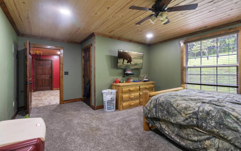857 Gawthrop Road, Grafton, West Virginia 26354, 4 Bedrooms Bedrooms, 7 Rooms Rooms,2 BathroomsBathrooms,Single Family Detached,For Sale,Gawthrop,10160871