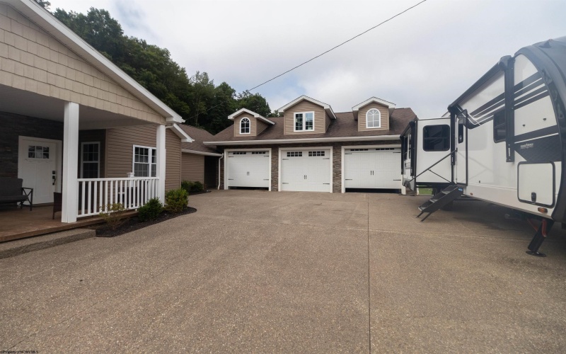 857 Gawthrop Road, Grafton, West Virginia 26354, 4 Bedrooms Bedrooms, 7 Rooms Rooms,2 BathroomsBathrooms,Single Family Detached,For Sale,Gawthrop,10160871