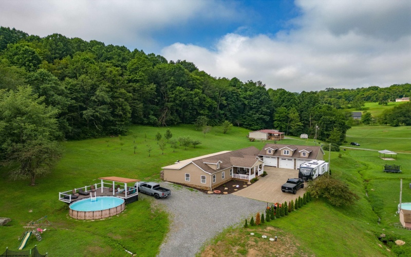 857 Gawthrop Road, Grafton, West Virginia 26354, 4 Bedrooms Bedrooms, 7 Rooms Rooms,2 BathroomsBathrooms,Single Family Detached,For Sale,Gawthrop,10160871