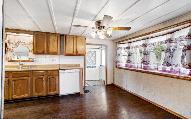 1526 Zinn Chapel Road, Reedsville, West Virginia 26547-7434, 2 Bedrooms Bedrooms, 7 Rooms Rooms,2 BathroomsBathrooms,Single Family Detached,For Sale,Zinn Chapel,10160874