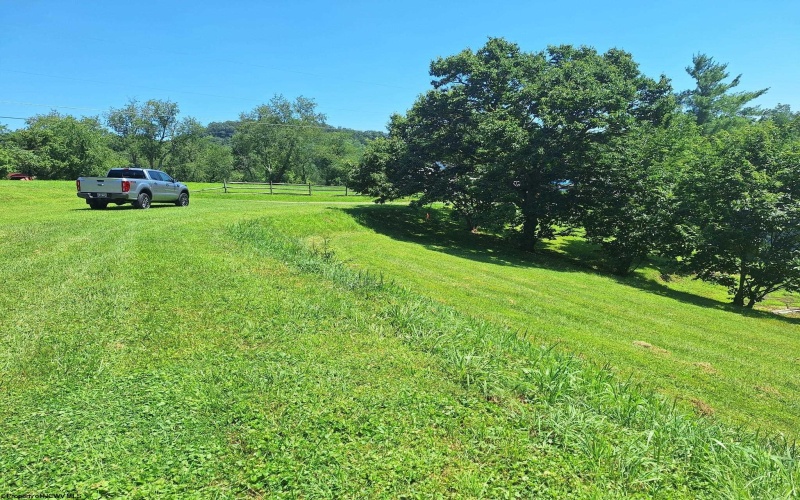 TBD Chicken Farm Road, Clarksburg, West Virginia 26301, ,Lots/land,For Sale,Chicken Farm,10160872