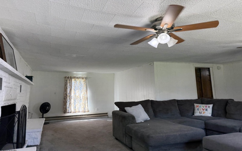 189 Grove Avenue, Reedsville, West Virginia 26547, 3 Bedrooms Bedrooms, 6 Rooms Rooms,2 BathroomsBathrooms,Single Family Detached,For Sale,Grove,10160882