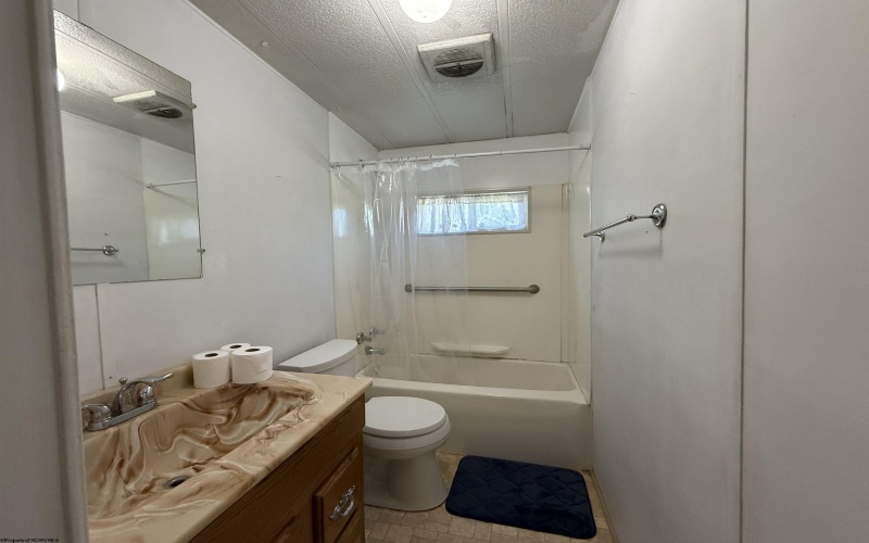 189 Grove Avenue, Reedsville, West Virginia 26547, 3 Bedrooms Bedrooms, 6 Rooms Rooms,2 BathroomsBathrooms,Single Family Detached,For Sale,Grove,10160882