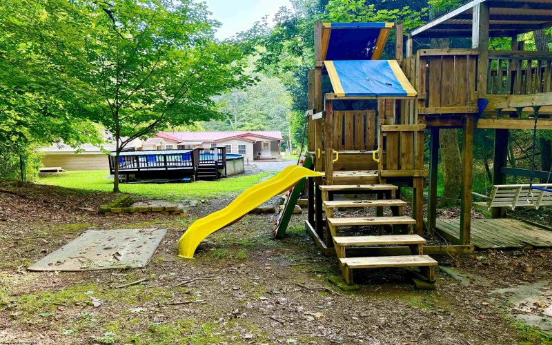 162 Mohans Run Road, Mannington, West Virginia 26582, 4 Bedrooms Bedrooms, 8 Rooms Rooms,2 BathroomsBathrooms,Single Family Detached,For Sale,Mohans Run,10160881