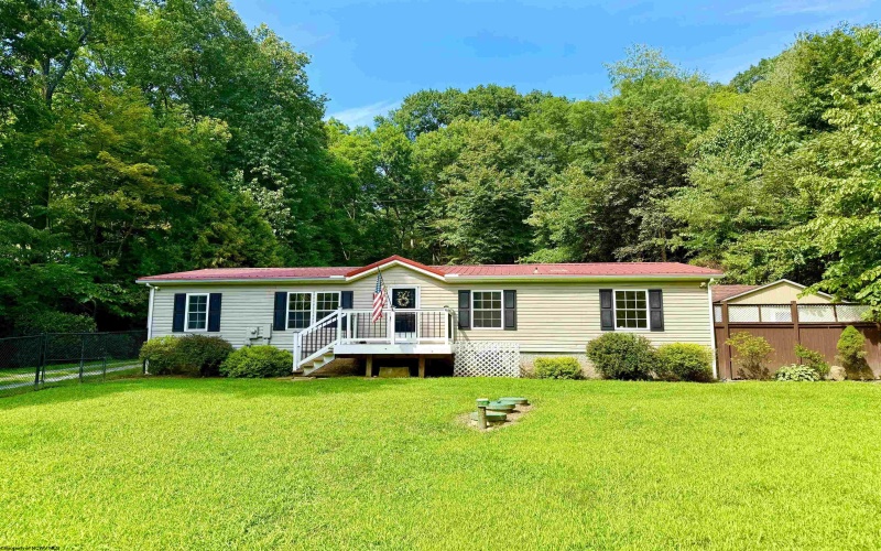 162 Mohans Run Road, Mannington, West Virginia 26582, 4 Bedrooms Bedrooms, 8 Rooms Rooms,2 BathroomsBathrooms,Single Family Detached,For Sale,Mohans Run,10160881