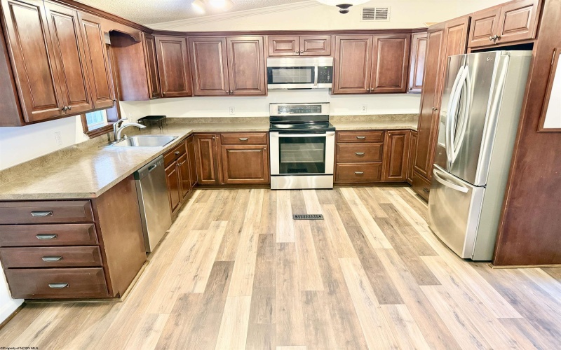 162 Mohans Run Road, Mannington, West Virginia 26582, 4 Bedrooms Bedrooms, 8 Rooms Rooms,2 BathroomsBathrooms,Single Family Detached,For Sale,Mohans Run,10160881