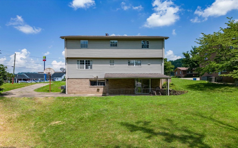 3 Millbrook Road, Bridgeport, West Virginia 26330, 4 Bedrooms Bedrooms, 9 Rooms Rooms,1 BathroomBathrooms,Single Family Detached,For Sale,Millbrook,10160896