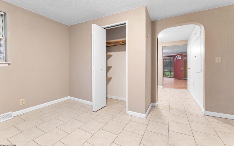2120 Davis Street, Fairmont, West Virginia 26554, 3 Bedrooms Bedrooms, 8 Rooms Rooms,2 BathroomsBathrooms,Single Family Detached,For Sale,Davis,10160888