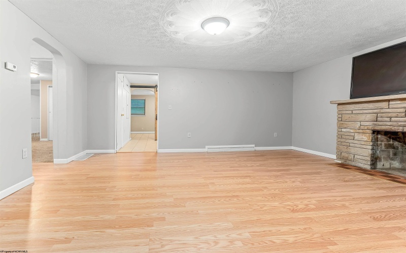 2120 Davis Street, Fairmont, West Virginia 26554, 3 Bedrooms Bedrooms, 8 Rooms Rooms,2 BathroomsBathrooms,Single Family Detached,For Sale,Davis,10160888