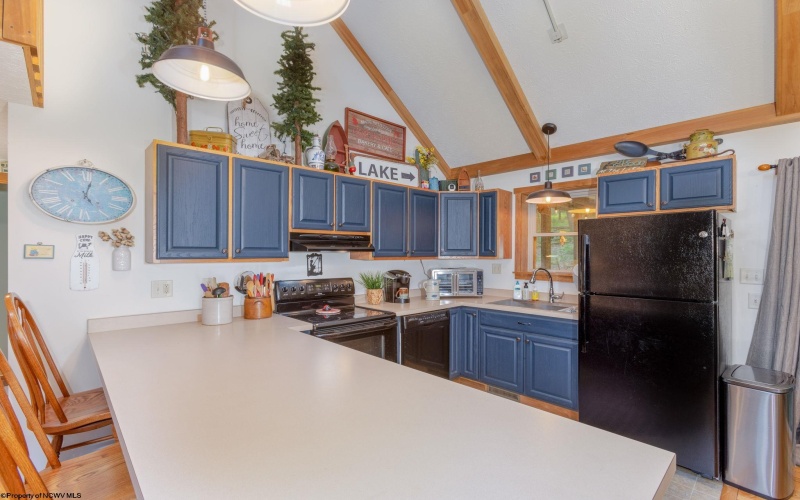 409 Aster Drive, Terra Alta, West Virginia 26764, 2 Bedrooms Bedrooms, 6 Rooms Rooms,2 BathroomsBathrooms,Single Family Detached,For Sale,Aster,10160890