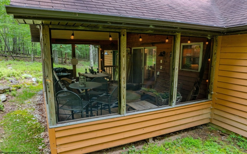 409 Aster Drive, Terra Alta, West Virginia 26764, 2 Bedrooms Bedrooms, 6 Rooms Rooms,2 BathroomsBathrooms,Single Family Detached,For Sale,Aster,10160890