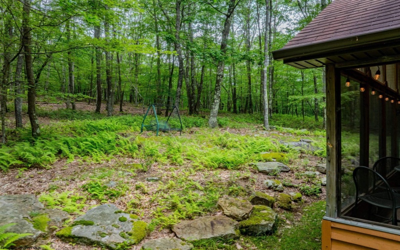 409 Aster Drive, Terra Alta, West Virginia 26764, 2 Bedrooms Bedrooms, 6 Rooms Rooms,2 BathroomsBathrooms,Single Family Detached,For Sale,Aster,10160890