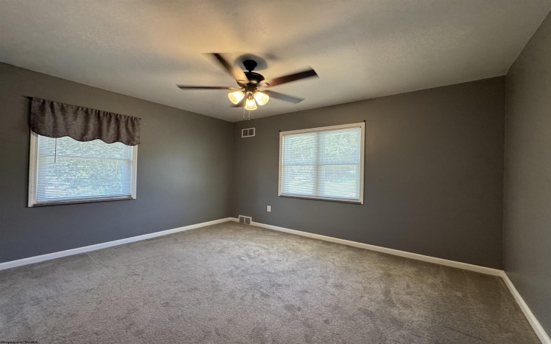 237 Newton Avenue, Bridgeport, West Virginia 26330, 3 Bedrooms Bedrooms, 6 Rooms Rooms,1 BathroomBathrooms,Single Family Detached,For Sale,Newton,10160895
