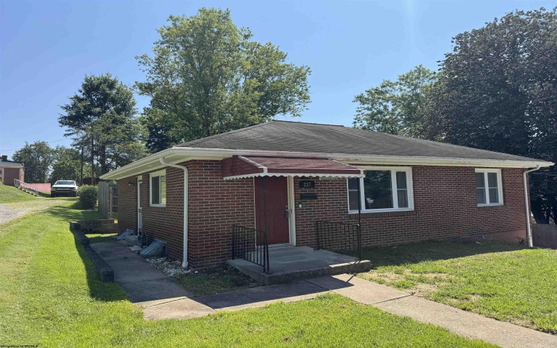 237 Newton Avenue, Bridgeport, West Virginia 26330, 3 Bedrooms Bedrooms, 6 Rooms Rooms,1 BathroomBathrooms,Single Family Detached,For Sale,Newton,10160895