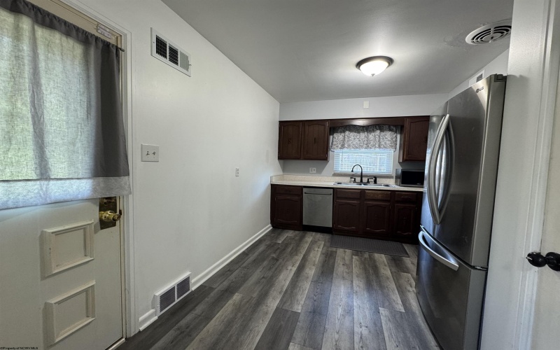 237 Newton Avenue, Bridgeport, West Virginia 26330, 3 Bedrooms Bedrooms, 6 Rooms Rooms,1 BathroomBathrooms,Single Family Detached,For Sale,Newton,10160895