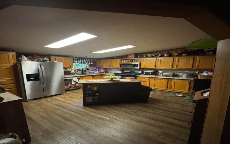 101 Dogwood Trail, Napier, West Virginia 26631, 3 Bedrooms Bedrooms, 6 Rooms Rooms,3 BathroomsBathrooms,Single Family Detached,For Sale,Dogwood,10160891
