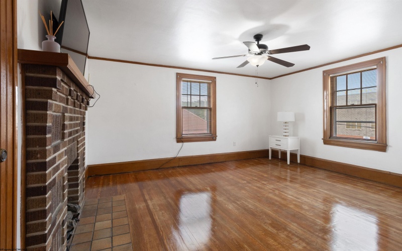 339 Court Avenue, Weston, West Virginia 26452, 3 Bedrooms Bedrooms, 9 Rooms Rooms,1 BathroomBathrooms,Single Family Detached,For Sale,Court,10160889