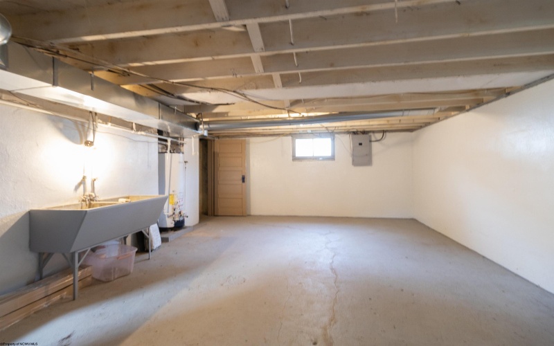 339 Court Avenue, Weston, West Virginia 26452, 3 Bedrooms Bedrooms, 9 Rooms Rooms,1 BathroomBathrooms,Single Family Detached,For Sale,Court,10160889