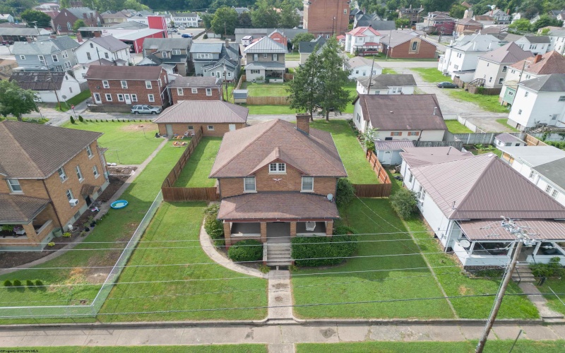 339 Court Avenue, Weston, West Virginia 26452, 3 Bedrooms Bedrooms, 9 Rooms Rooms,1 BathroomBathrooms,Single Family Detached,For Sale,Court,10160889