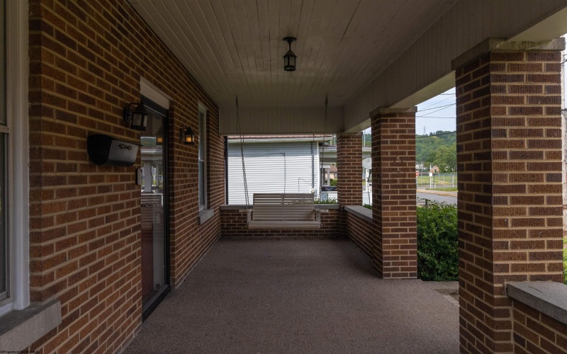 339 Court Avenue, Weston, West Virginia 26452, 3 Bedrooms Bedrooms, 9 Rooms Rooms,1 BathroomBathrooms,Single Family Detached,For Sale,Court,10160889