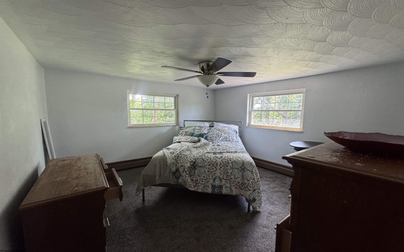 100 Dee Street, Fairmont, West Virginia 26554, 3 Bedrooms Bedrooms, 6 Rooms Rooms,2 BathroomsBathrooms,Single Family Detached,For Sale,Dee,10160900