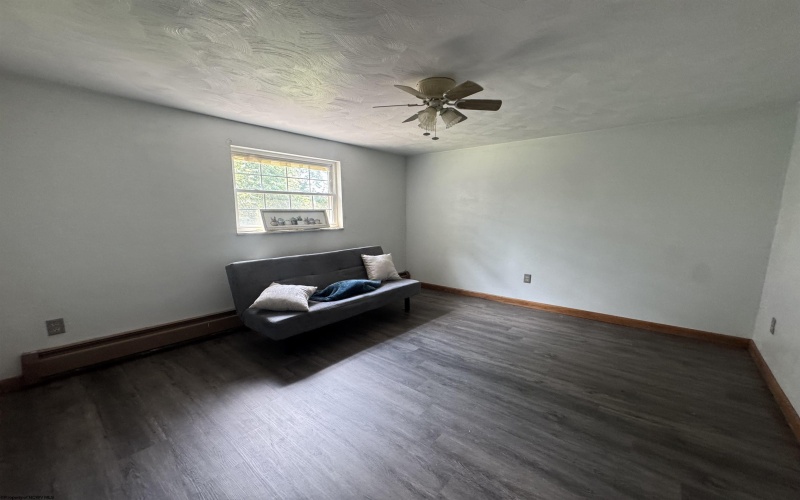 100 Dee Street, Fairmont, West Virginia 26554, 3 Bedrooms Bedrooms, 6 Rooms Rooms,2 BathroomsBathrooms,Single Family Detached,For Sale,Dee,10160900