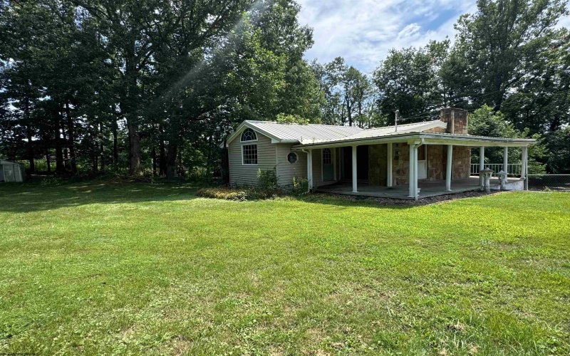 100 Dee Street, Fairmont, West Virginia 26554, 3 Bedrooms Bedrooms, 6 Rooms Rooms,2 BathroomsBathrooms,Single Family Detached,For Sale,Dee,10160900