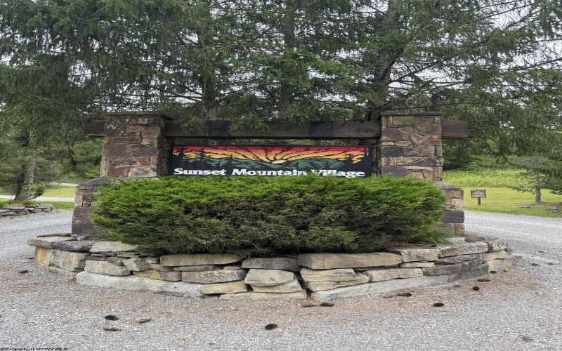 Lot 135 Sunset Mountain Village Drive, Slaty Fork, West Virginia 26291, ,Lots/land,For Sale,Sunset Mountain Village,10160905
