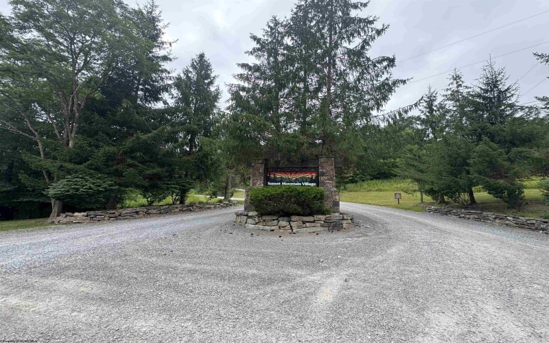 Lot 135 Sunset Mountain Village Drive, Slaty Fork, West Virginia 26291, ,Lots/land,For Sale,Sunset Mountain Village,10160905