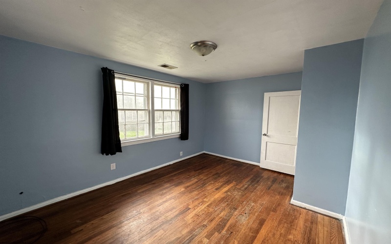 402 Crowl Street, Westover, West Virginia 26501, 2 Bedrooms Bedrooms, 5 Rooms Rooms,1 BathroomBathrooms,Residential Rentals,For Rent,Crowl,10160910