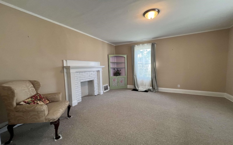 247 Park Boulevard, Clarksburg, West Virginia 26301, 3 Bedrooms Bedrooms, 6 Rooms Rooms,1 BathroomBathrooms,Single Family Detached,For Sale,Park,10160903
