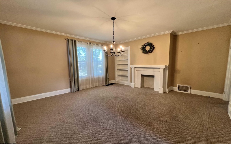 247 Park Boulevard, Clarksburg, West Virginia 26301, 3 Bedrooms Bedrooms, 6 Rooms Rooms,1 BathroomBathrooms,Single Family Detached,For Sale,Park,10160903
