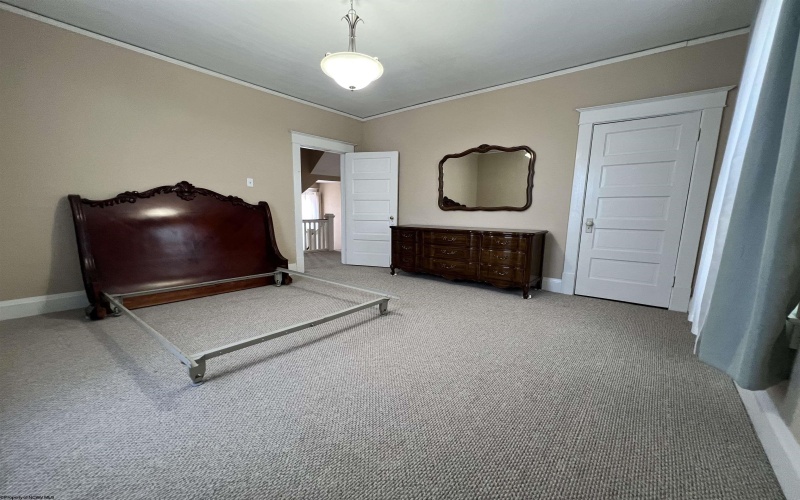 247 Park Boulevard, Clarksburg, West Virginia 26301, 3 Bedrooms Bedrooms, 6 Rooms Rooms,1 BathroomBathrooms,Single Family Detached,For Sale,Park,10160903
