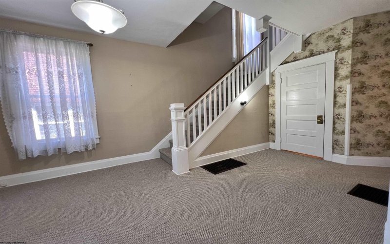 247 Park Boulevard, Clarksburg, West Virginia 26301, 3 Bedrooms Bedrooms, 6 Rooms Rooms,1 BathroomBathrooms,Single Family Detached,For Sale,Park,10160903