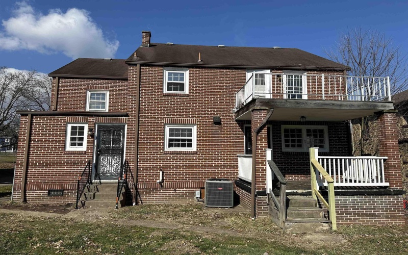 527 Milford Street, Clarksburg, West Virginia 26301, 3 Bedrooms Bedrooms, 8 Rooms Rooms,1 BathroomBathrooms,Single Family Detached,For Sale,Milford,10158138