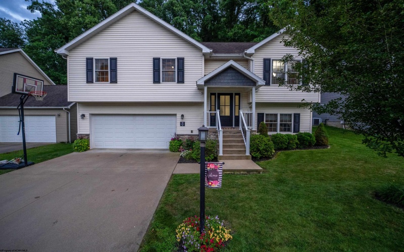 106 Ruidosa Lane, Morgantown, West Virginia 26508, 3 Bedrooms Bedrooms, 7 Rooms Rooms,3 BathroomsBathrooms,Single Family Detached,For Sale,Ruidosa,10160915