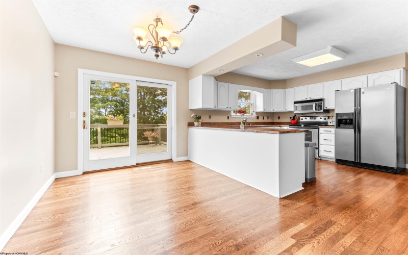 1005 Deerwood Drive, Morgantown, West Virginia 26508, 4 Bedrooms Bedrooms, 11 Rooms Rooms,3 BathroomsBathrooms,Single Family Detached,For Sale,Deerwood,10160906